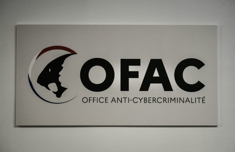 Un deuxième suspect, âgé de 16 ans, a été mis en examen à Paris dans le cadre de l'enquête sur le piratage du fisc,