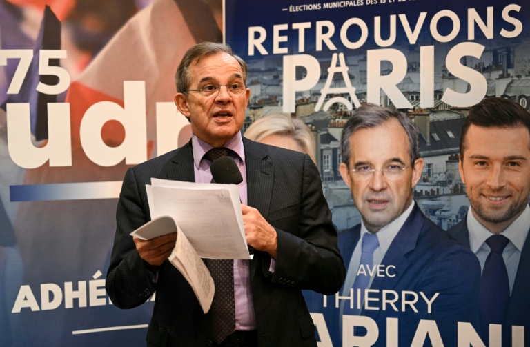Le candidat RN aux municipales 2026 dans la capitale, Thierry Mariani, à Paris le 12 décembre 2025 