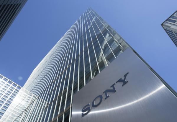Sony a annoncé mercredi augmenter les prix de ses consoles PlayStation de 50 dollars aux Etats-Unis. Le siège du groupe à Tokyo le 10 février 2025.