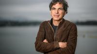 Le dessinateur suisse Patrick Chappatte lors de la présentation de l'exposition "Dessins pour la liberté" à Genève, le 4 mai 2026