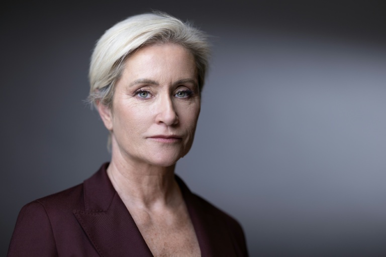 La journaliste américaine et correspondante principale de CNN, Melissa Bell, pose lors du 8e Forum de Paris sur la paix, à Paris, le 29 octobre 2025
