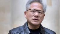 Le patron de Nvidia, Jensen Huang, lors d'une conférence de presse à Paris le 13 octobre 2026