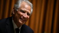 L'ancien Premier ministre Dominique de Villepin lors d'une conférence sur la politique nationale à la Sorbonne, le 27 mars 2026 à Paris