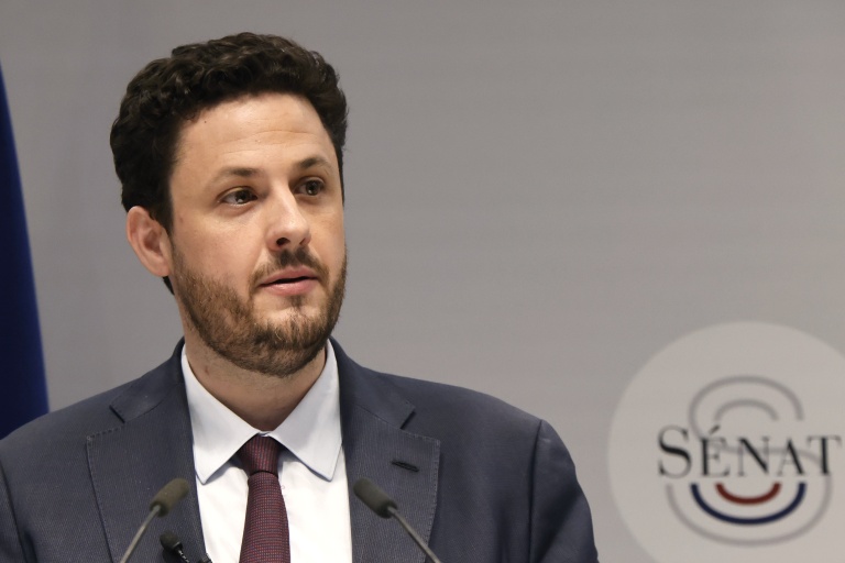 Alexandre Ouizille, directeur de campagne du candidat de la gauche sociale-démocrate à la présidentielle Raphaël Glucksmann, à Paris le 19 mai 2025