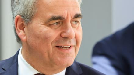 Le président LR des Hauts-de-France Xavier Bertrand à Amiens dans la Somme le 8 juin 2026