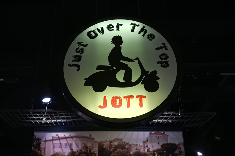 Logo de la marque JOTT, devant un magasin à Marseille, le 5 février 2026