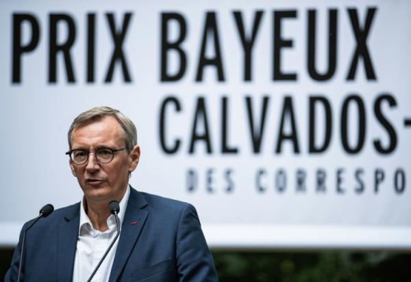 Patrick Gomont, maire de Bayeux, lors du Prix Bayeux des correspondants de guerre, le 7 octobre 2021 dans le Calvados