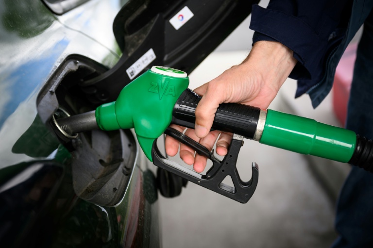 Emmanuel Macron a appelé en Conseil des ministres le gouvernement à réfléchir à de 