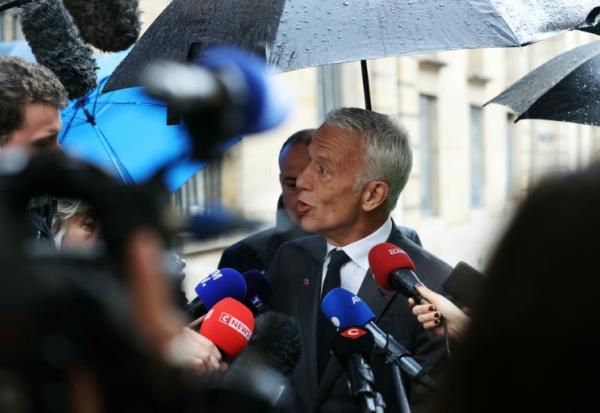 Le président du Medef Patrick Martin répond aux journalistes à Paris, le 24 septembre 2025