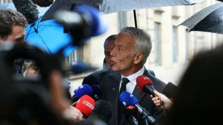 Le président du Medef Patrick Martin répond aux journalistes à Paris, le 24 septembre 2025
