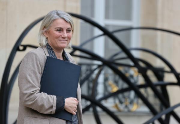 La ministre de la Santé, Stéphanie Rist, à la sortie du Conseil des ministres à l'Elysée, Paris, le 28 janvier 2026