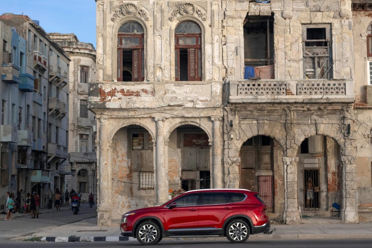 Des berlines et SUV neufs sont de plus en plus visibles à La Havane, où le secteur privé gagne du terrain dans l'économie et remplacent les entreprises d'Etat dans l’approvisionnement en nourriture, vêtements et carburant