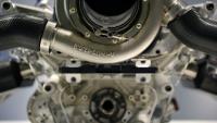 Photo d'archives d'un moteur de Formule 1 fabriqué par l'usine Renault Alpine de Viry Chatillon, le 18 décembre 2014
