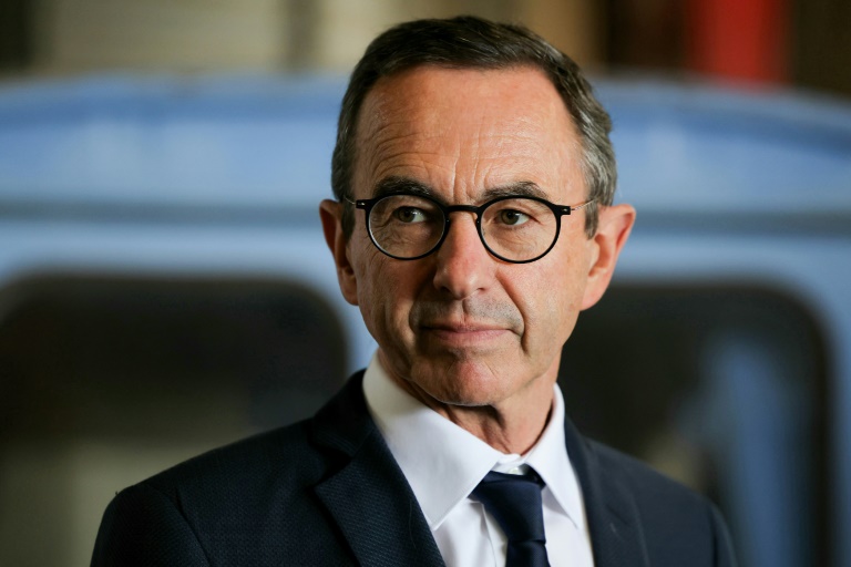 Le ministre de l'Intérieur Bruno Retailleau près de Condecourt, au nord de Paris, le 23 juillet 2025