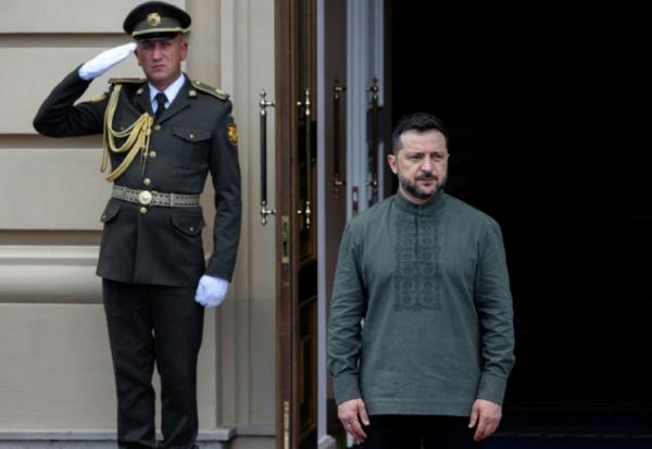 Le président ukrainien Volodymyr Zelensky accueille des dirigeants étrangers à Kiev le 23 août 2026 