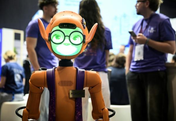 Le robot Mirokai de la société Enchanted Tool, présenté au salon VivaTech, le 17 juin 2026 à Paris