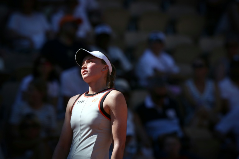 La Kazakhstanaise Elena Rybakina lors de sa défaite au 2e tour de Roland-Garros contre l'Ukrainienne  Yuliia Starodubtseva, le 27 mai 2026