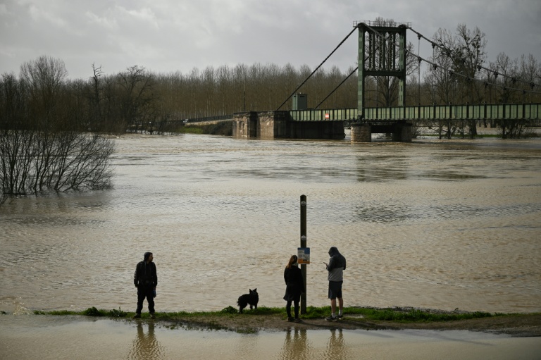 La Garonne en crue à Marmande, dans le Lot-et-Garonne