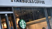 Le géant américain des cafés Starbucks annonce de nouvelles fermetures de cafés en  Amérique du Nor