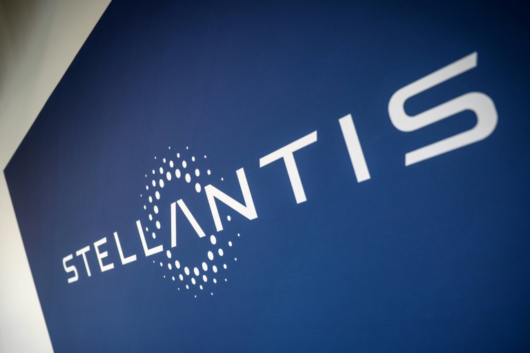 Le constructeur automobile Stellantis prévoit que son quatrième trimestre sera meilleur que le troisième 