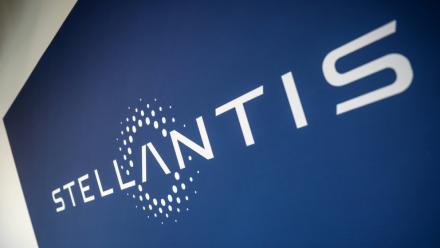 Le constructeur automobile Stellantis prévoit que son quatrième trimestre sera meilleur que le troisième 