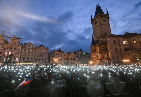 Manifestation contre Andrej Babis à Prague le 17 novembre 2025