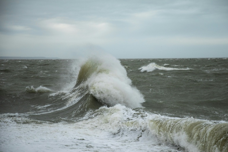 Météo-France a annoncé placer la Manche en vigilance rouge vent dans la nuit de jeudi à vendredi en raison du passage de la tempête Goretti