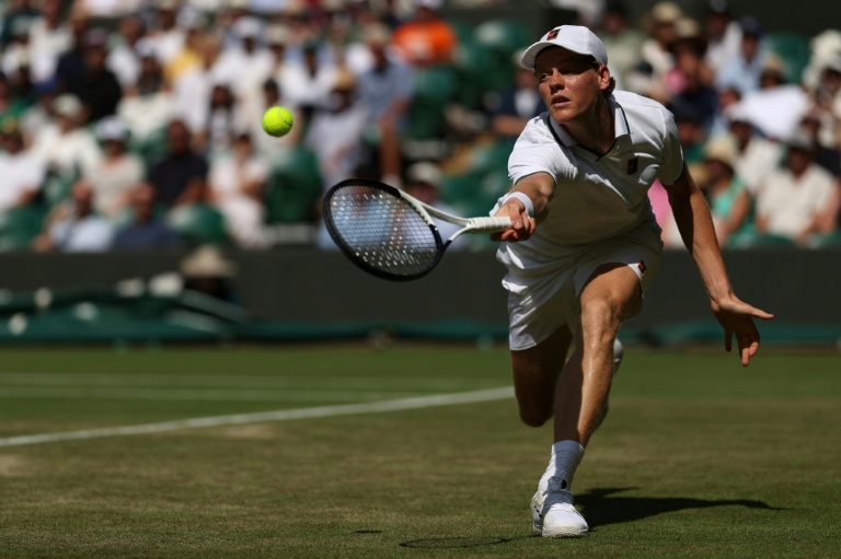 L'Italien Jannik Sinner lors de son match du 3e tour de Wimbledon contre l'Américain Jenson Brooksby le 3 juillet 2026
