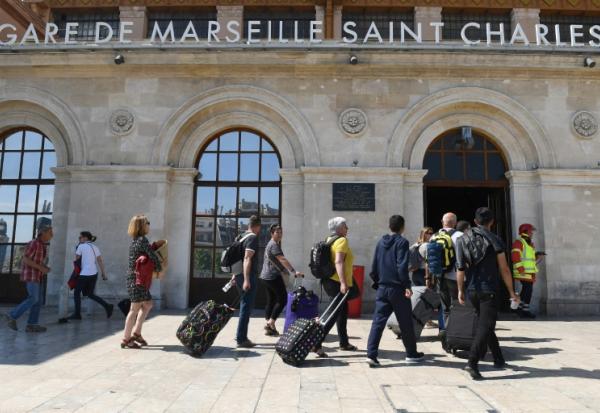 Devant la gare Saint-Charles à Marseille le 19 mai 2018