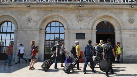 Devant la gare Saint-Charles à Marseille le 19 mai 2018