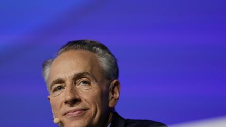 Thomas Buberl, PDG d'Axa, lors de l'assemblée générale de la multinationale française d'assurances à Paris, le 30 avril 2026