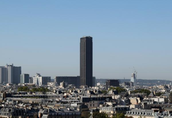 Photo de la tour Montparnasse prise le 19 septembre 2025 à Paris