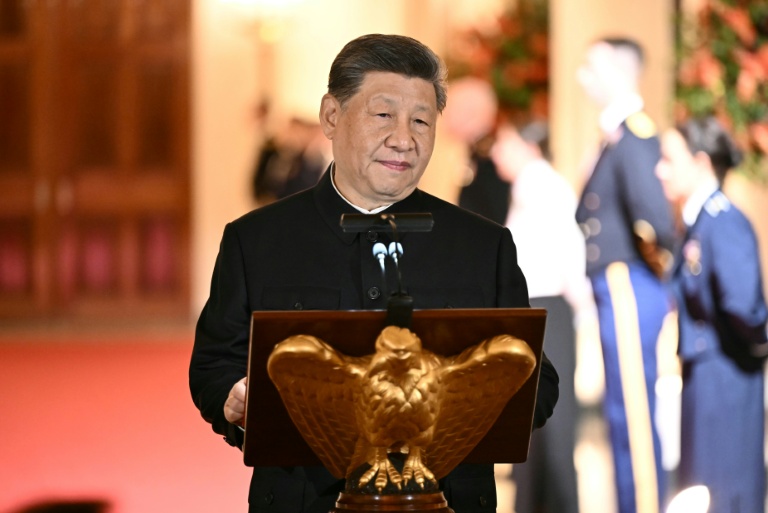 Le président chinois Xi Jinping prend la parole lors d'un dîner de gala dans la salle Est de la Maison Blanche, à Washington, le 24 septembre 2026