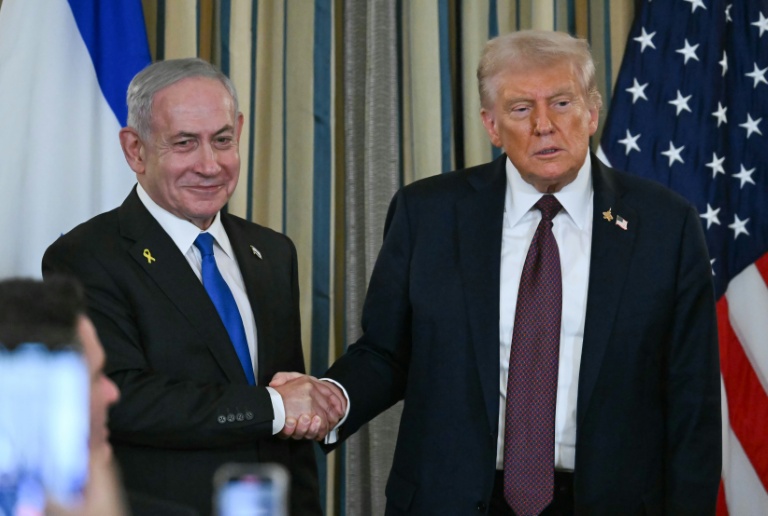 Le président américain Donald Trump et le Premier ministre israélien Benjamin Netanyahu à la Maison Blanche, le 29 septembre 2025 à Washington