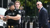 Le patron de Meta Mark Zuckerberg et le fondateur d'Amazon Jeff Bezos arrivent à la Maison Blanche pour un déjeuner autour du président Donald Trump consacré à la sécurité de l'intelligence artificielle, le 29 septembre 2026