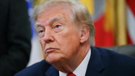 Le président américain Donald Trump dans le Bureau ovale de la Maison Blanche, à Washington, le 7 octobre 2026