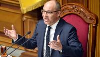 Photo d'archives du 22 mai 2019 montrant Andriï Parouby, alors président du parlement ukrainien, qui s'exprime devant ses collègues à Kiev