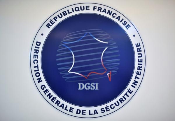 Un lycéen de 18 ans, interpellé à Saint-Etienne, a été mis en examen par la justice antiterroriste, suspecté d'avoir voulu attaquer des femmes avec des couteaux