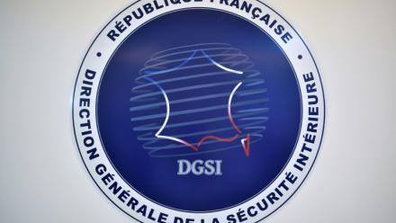 Un lycéen de 18 ans, interpellé à Saint-Etienne, a été mis en examen par la justice antiterroriste, suspecté d'avoir voulu attaquer des femmes avec des couteaux