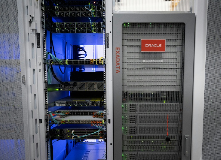 Une armoire à serveurs dans un centre de données de Digital Realty à Ashburn (Virginie)