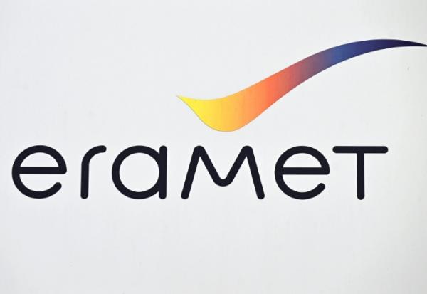 Le logo d'Eramet à l’entrée de son siège, dans la banlieue parisienne, à Trappes, le 16 mars 2023