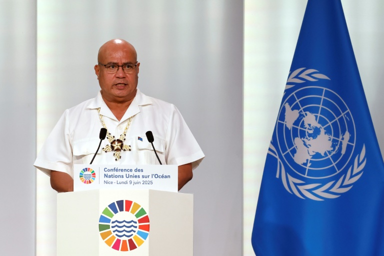 Le Premier ministre de Tuvalu, Feleti Teo, lors de la séance d'ouverture de la troisième Conférence des Nations Unies sur les océans (UNOC3) à Nice, le 9 juin 2025 dans le sud-est de la France