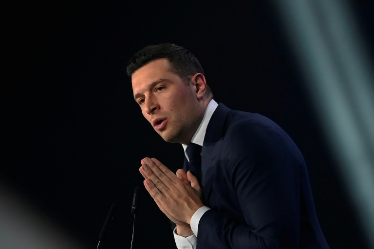 Le président du Rassemblement national (RN), Jordan Bardella, lors d'un meeting de campagne en soutien à Julien Sanchez, candidat du RN à la mairie de Nîmes, le 3 mars 2026 à Nîmes, dans le Gard