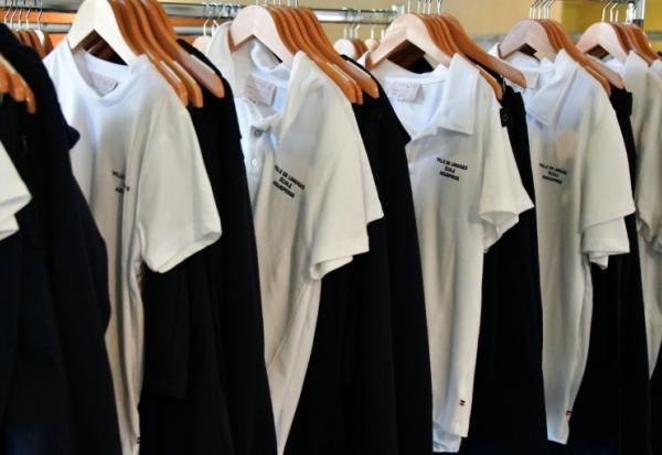 Les uniformes des élèves de l'école primaire Aigueperse de Limoges, le 30 août 2024