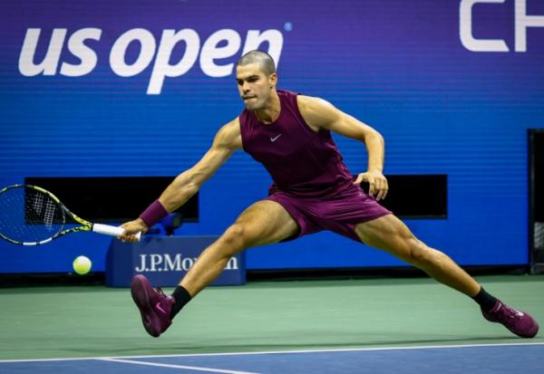 Carlos Alcaraz face à Reilly Opelka, lors du premier tour de l'US Open, le 25 août 2025 à New York