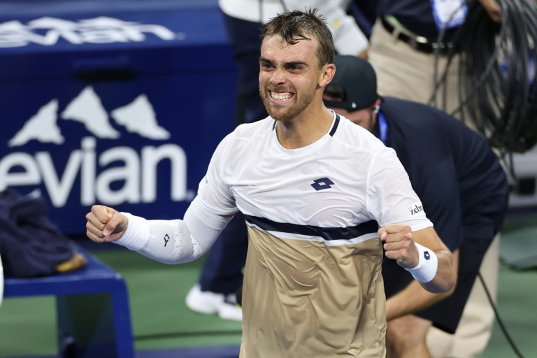 Le Français Benjamin Bonzi, tombeur du Russe Daniil Medvedev, au premier tour de l'US Open, le 24 août 2025 à New York