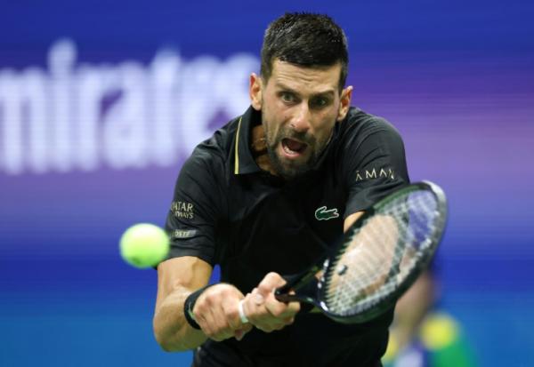 Le Serbe Novak Djokovic face à l'Américain Learner Tien au premier tour de l'US Open, le 24 août 2025 à New York