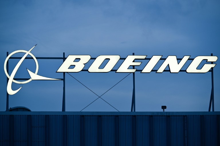 Logo de Boeing, le 18 janvier 2024 à El Segundo, en Californie