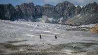 Les glaciers des Alpes devraient continuer à perdre de la masse au cours de ce siècle, quel que soit le scénario d'émissions envisagé, selon un rapport de l'institut européen Copernicus.