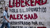 Un graffiti dans les rues de Caracas demandant "la liberté pour le diplomate Alex Saab kidnappé au Cap-Vert", le 23 février 2021